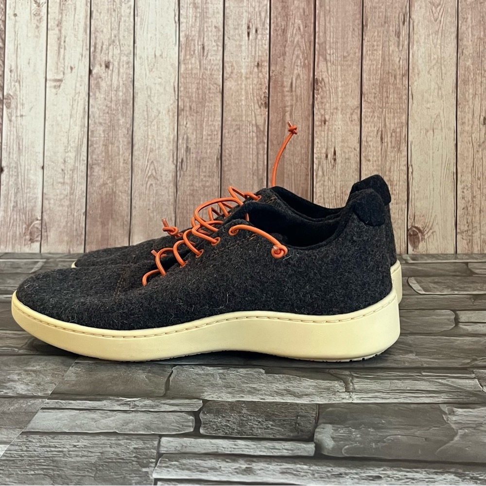 Baabuk unisex sneaker Urban Wooler,  size US6/36 EU wool sneakers granolacore